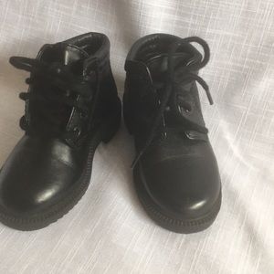 NWOB Toddler 5,5 Calliope Black Lace Up Boots